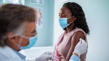 Covid-19: Stop anti-vaccination fake news online with new law says Labour
