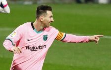 Messi surpasses Pele and leads Barca to victory at Valladolid