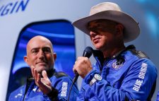 Bezos sues Nasa over its deal with Elon Musk’s SpaceX