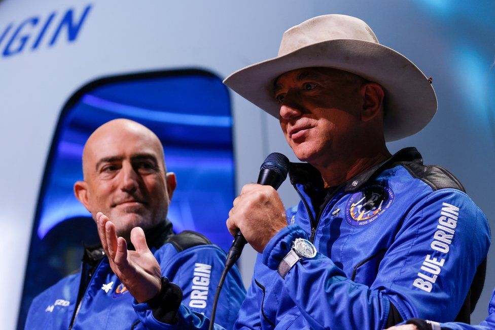 Bezos sues Nasa over its deal with Elon Musk’s SpaceX