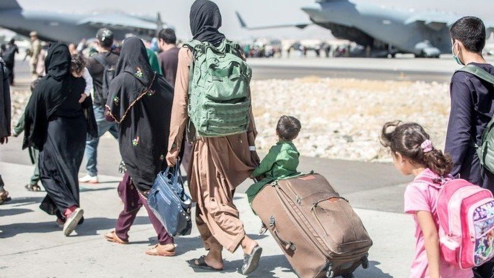Afghanistan: Avoid Kabul airport due to terror threat, Foreign Office warns