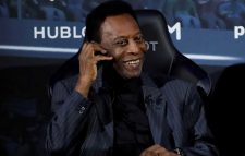 Pele brings sporting stars together for charity auction