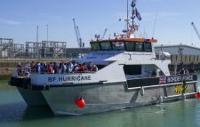 Channel crossings: Migrant boats could be turned back in new UK move
