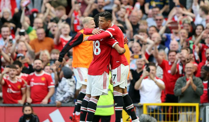 Ronaldo scores twice on second Man Utd debut
