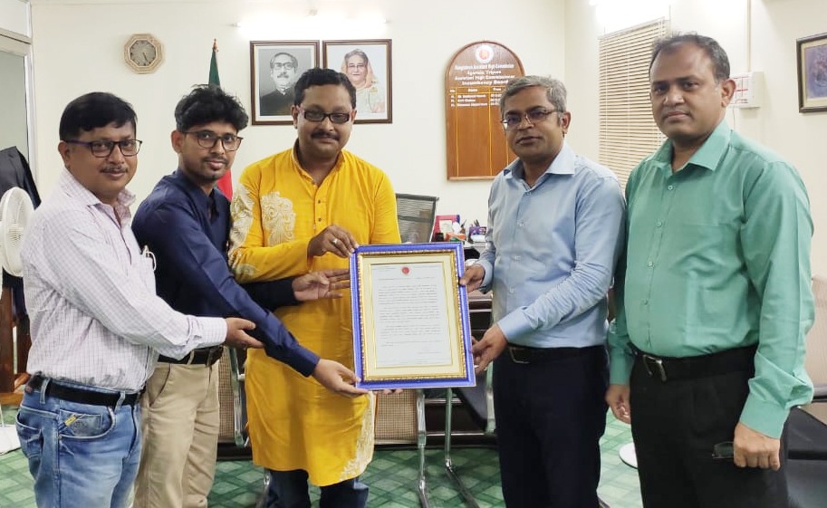 Bangladesh Assistant High Commission gave a reception to Bangabandhu Recitation Festival Committee