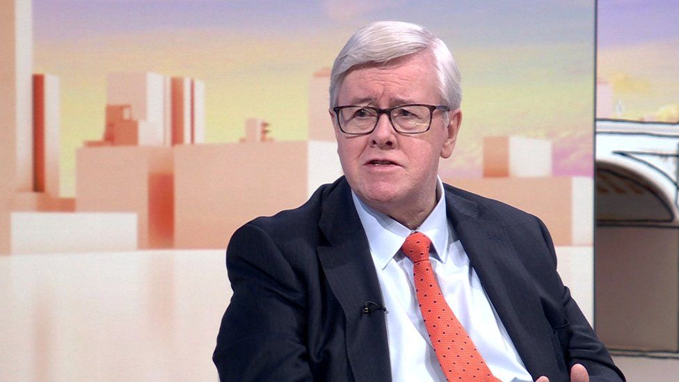 Tesco warns public faces hardship  in wake of interest rates rise