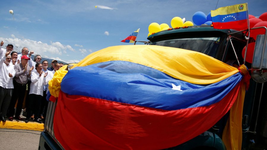 Finally the border crossing opened  Venezuela and Colombia