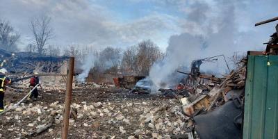 Explosions rock Ukrainian cities as Russia launches ‘more than 100 missiles’ in waves