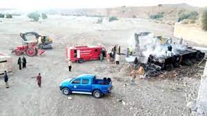 41 killed in Pakistan bus crash