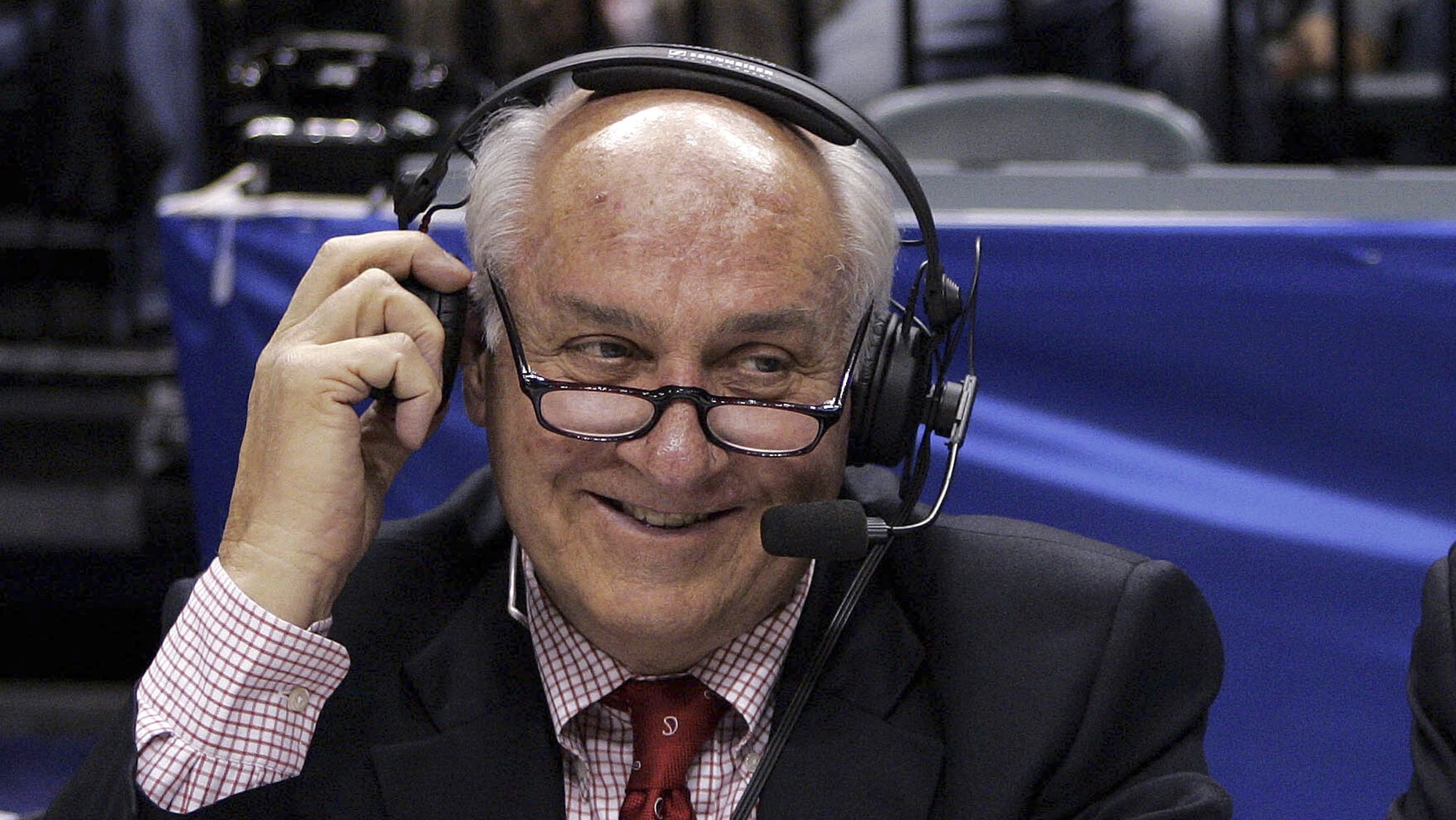 Longtime college basketball broadcaster Billy Packer dies at 82