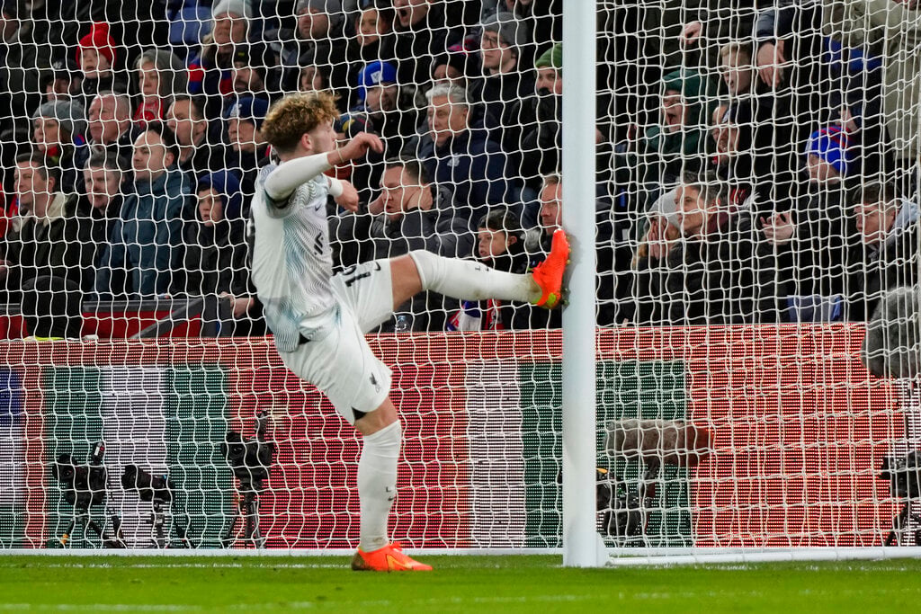 Liverpool’s top-four hopes dented with 0-0 draw at Palace