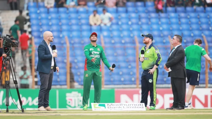 Rony fifty lifts Tigers to 207-5 before rain intervenes