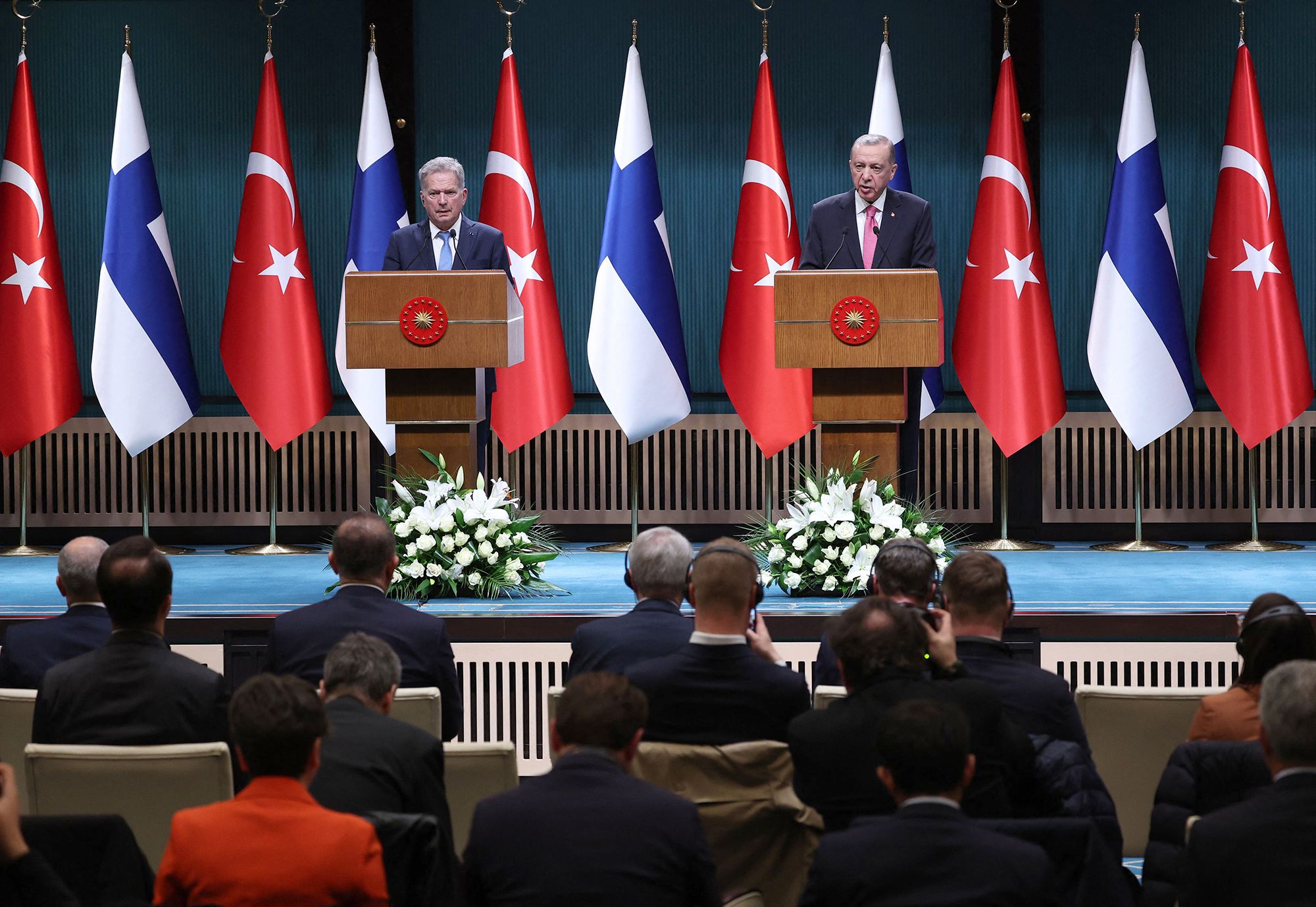 Turkey approves Finland Nato membership bid