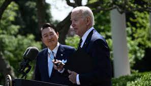 US and South Korea agree key nuclear weapons deal