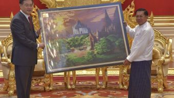 China FM meets junta chief